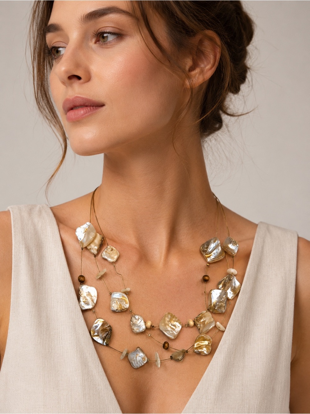 Vintage Mother-of-Pearl Layered Necklace — 39–44 cm Adjustable